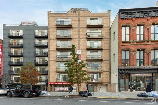 Building Photo - Williamsburg Mews