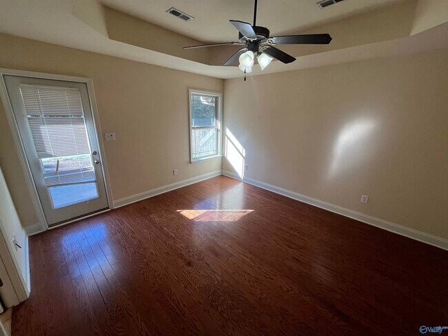 Foto del edificio - 29886 Park Hill Dr