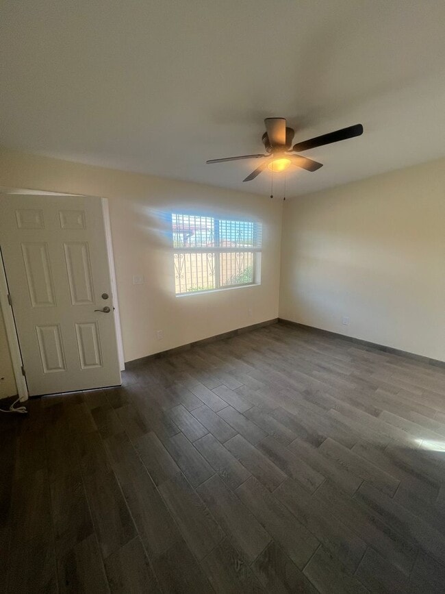 Building Photo - 838 E 34th St