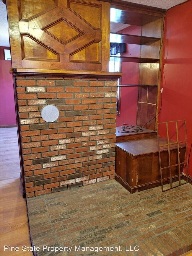 Foto del edificio - 3 br, 1.5 bath House - 24 Washington Street
