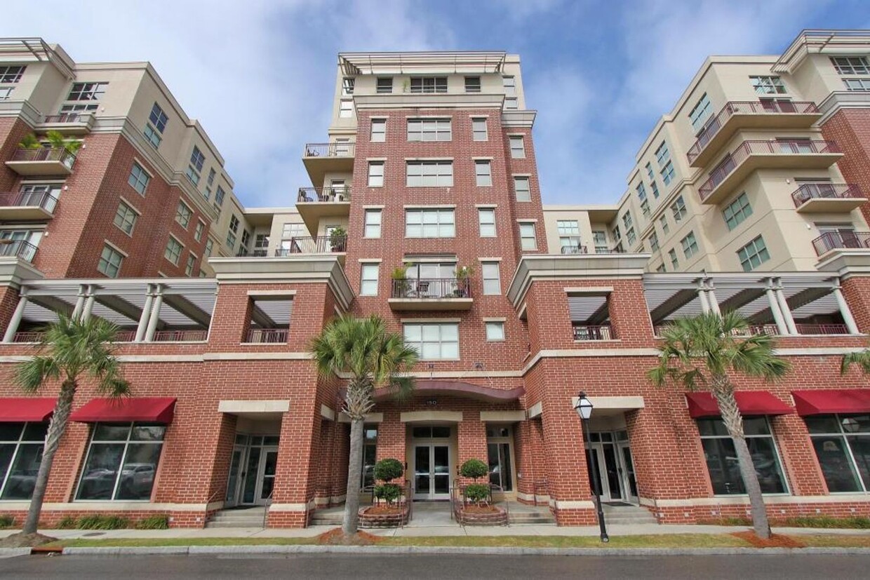 Primary Photo - Awesome 3 Bedroom 3.5 Bath Condo in Excell...