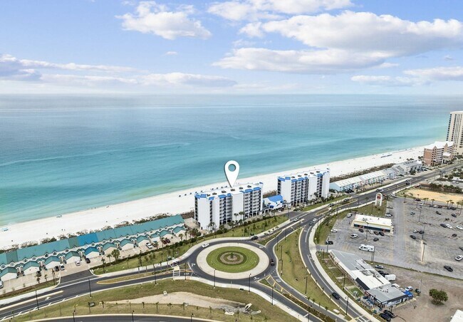 Foto del edificio - 17155 Front Beach Rd