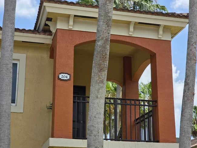 corner unit - 3398 NE 9th Dr