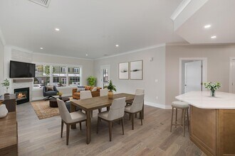 Building Photo - 65 Pointe Pl