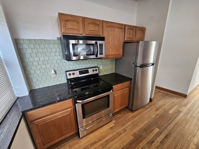 Building Photo - 2800 Mayfield Rd