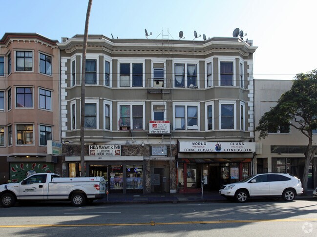 Building Photo - 1939 Mission St