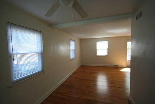 Building Photo - 812 Green St