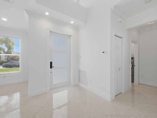 Foto del edificio - 7723 Monarch Ct