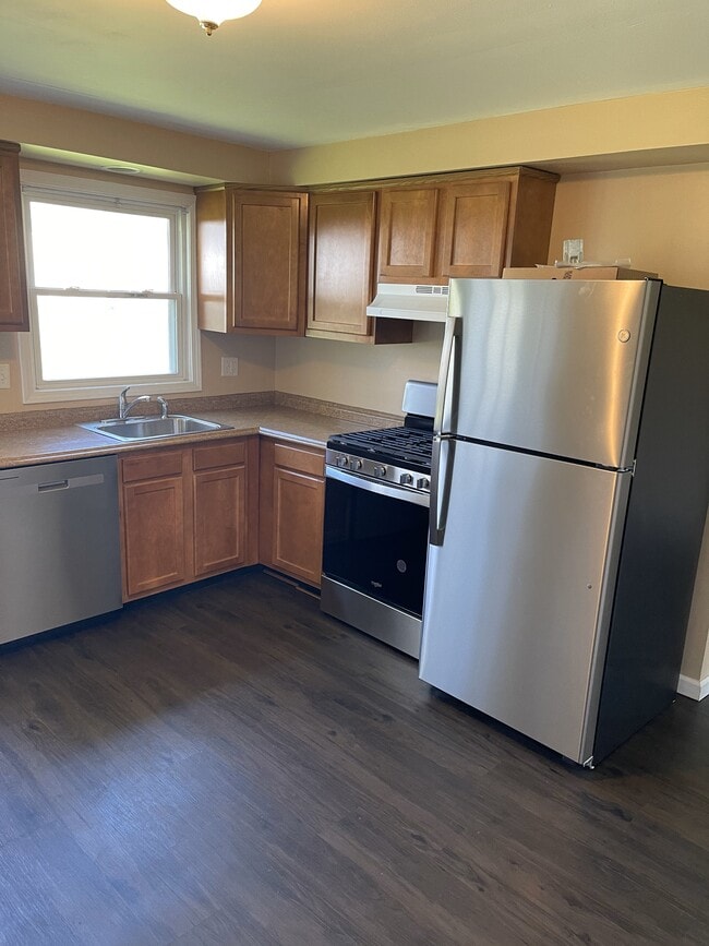 Building Photo - 62 Cascade Dr