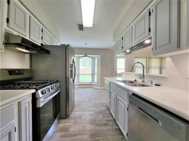 Building Photo - 2303 Oboe Trail