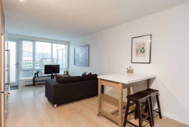 Building Photo - 380 1st Av E