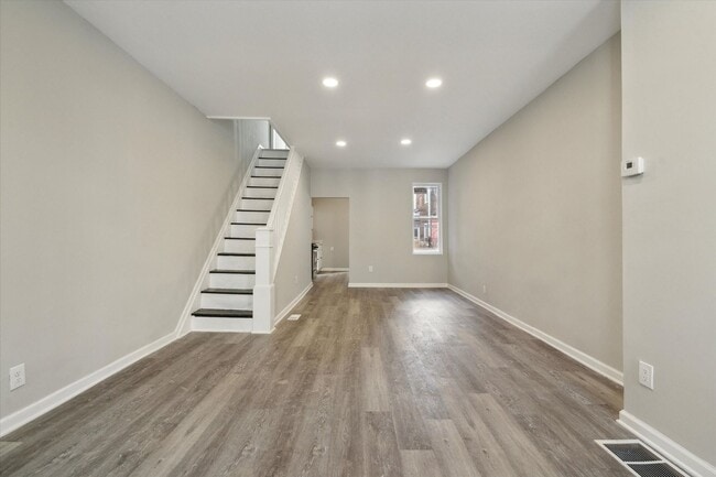 Building Photo - Newly Renovated 3 Bedroom Home