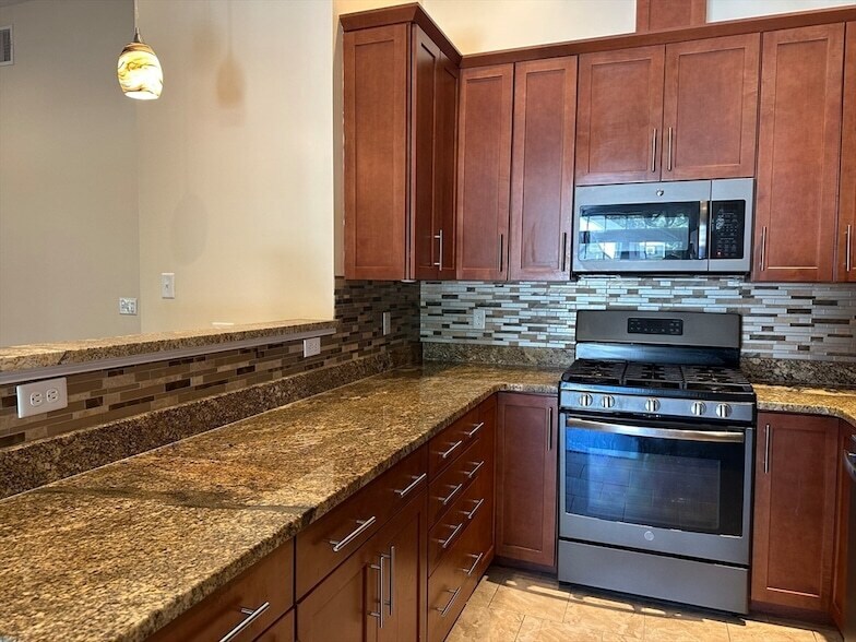 Foto principal - 72 Merrimac St