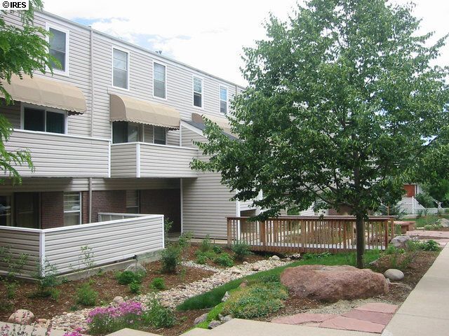Building Photo - 1111 Maxwell Ave