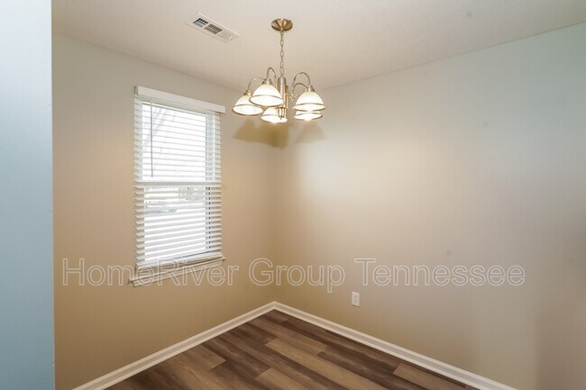 Foto del edificio - 109 River Bend Rd
