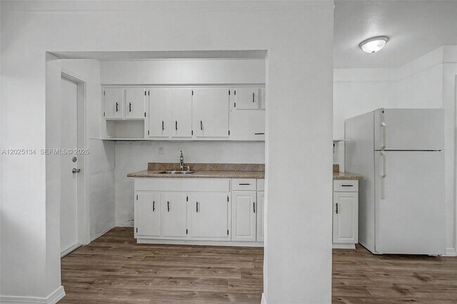 Foto del edificio - 60 NW 79th St