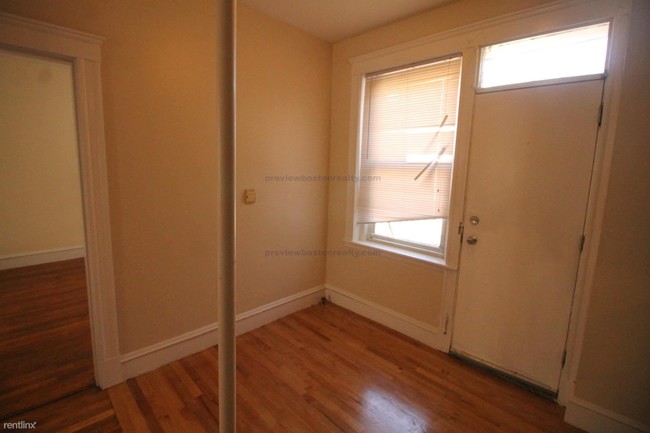 Building Photo - 318 Summit Ave