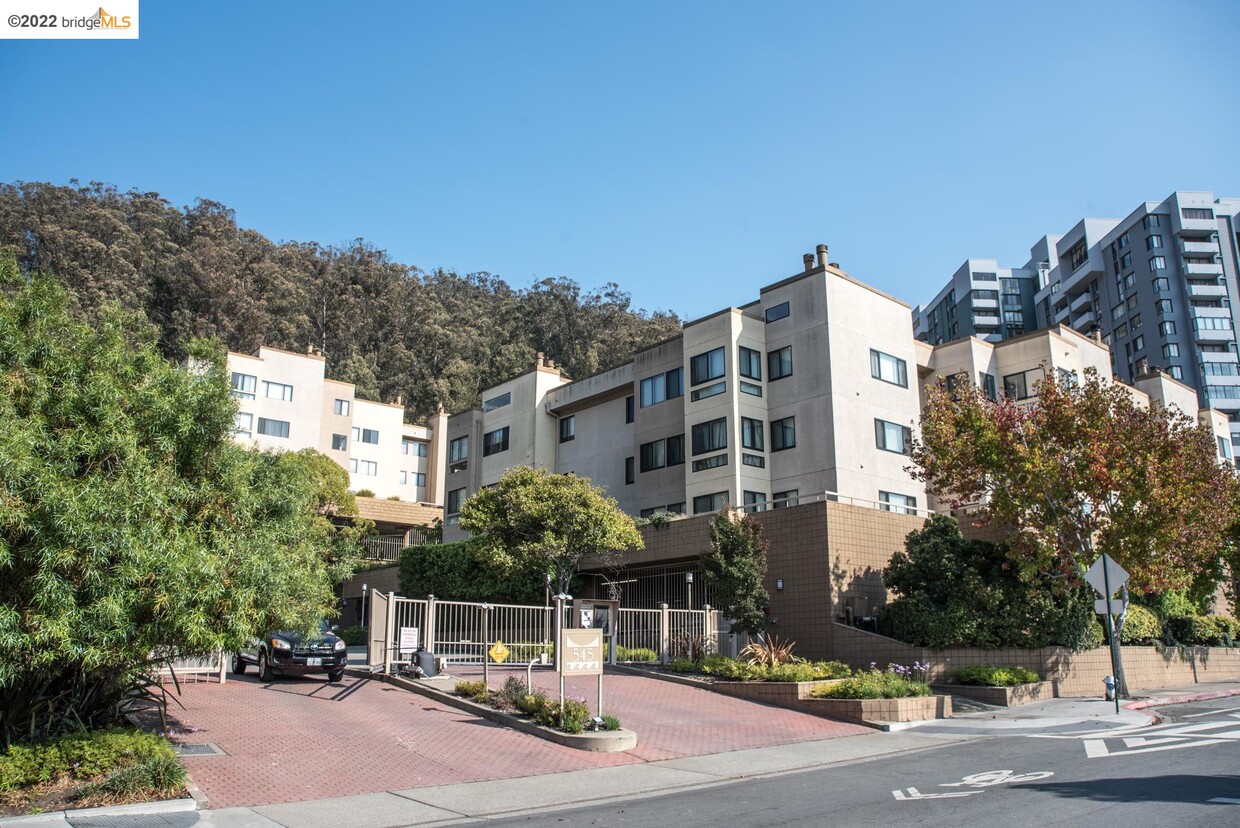Foto principal - 545 Pierce St