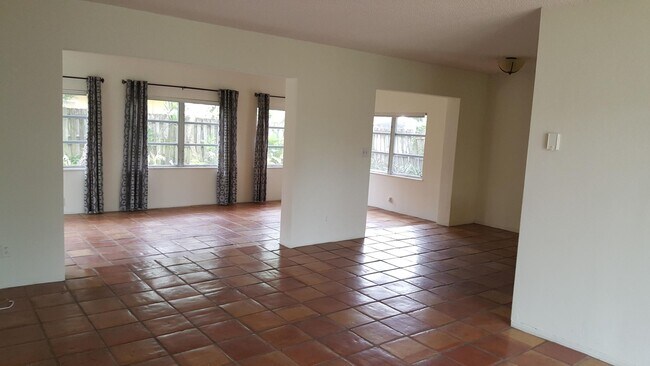 Photo - 1132 SW 3rd St House