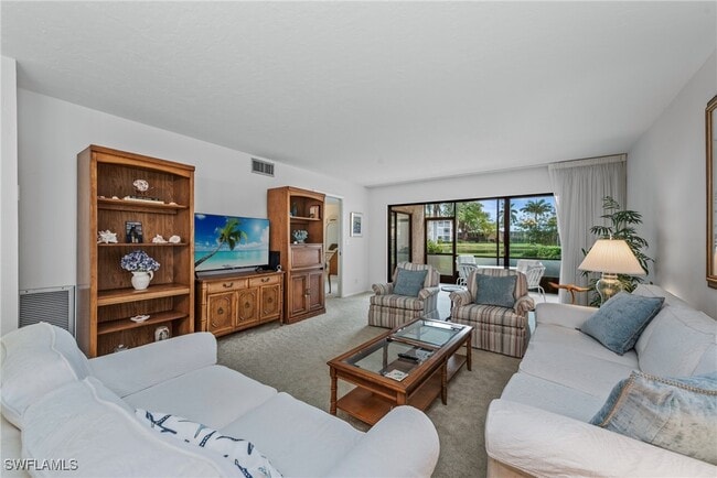 Building Photo - 980 Palm View Dr
