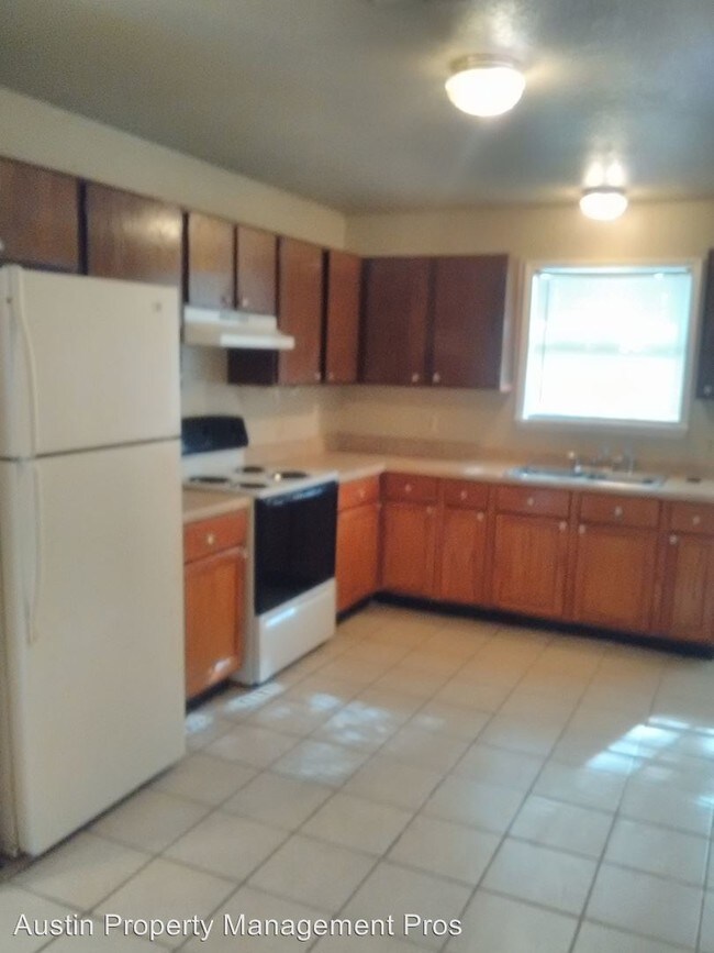 Building Photo - 2 br, 1 bath House - 1609 Jones St. Unit E