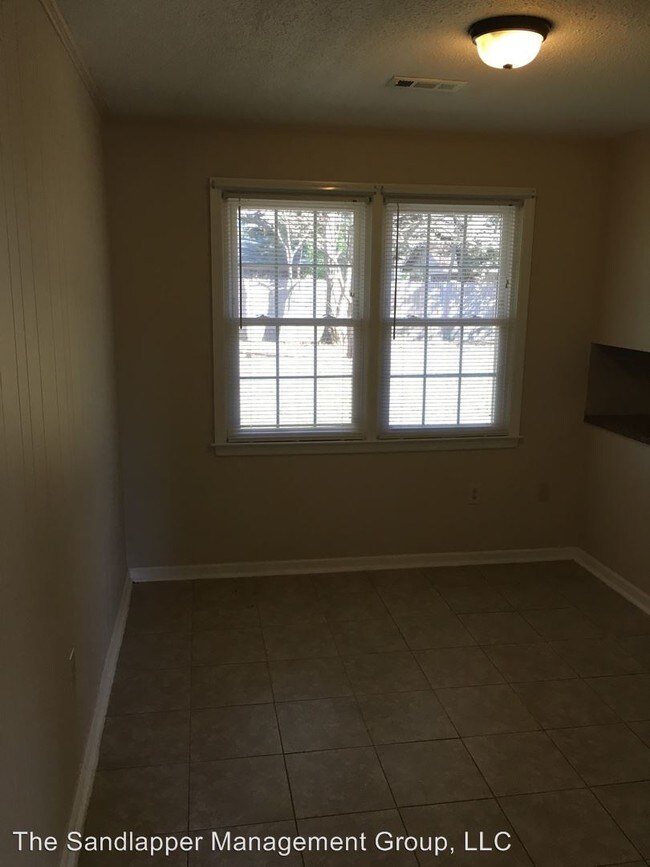 Foto del edificio - 4462 Kindlewood Dr
