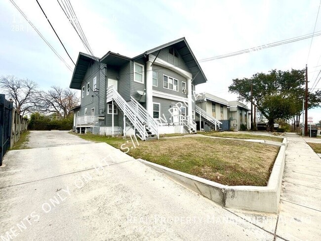 Building Photo - 1137 W Ashby Pl