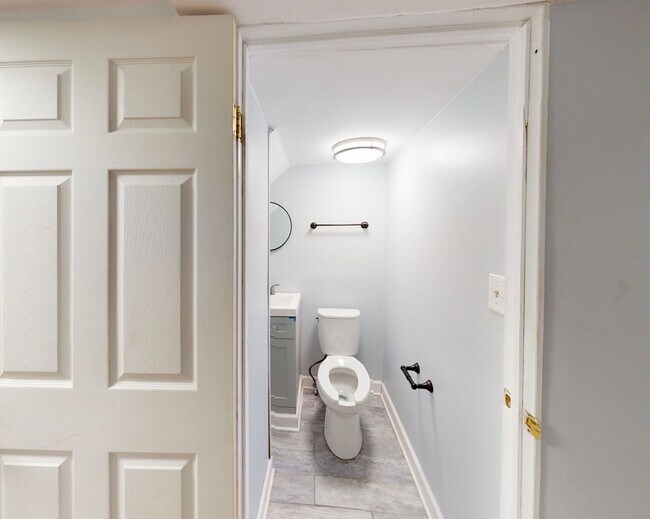 Foto del edificio - Fully Renovated 4BR/1.5BA on Science Hill | New Everything | Steps to Yale