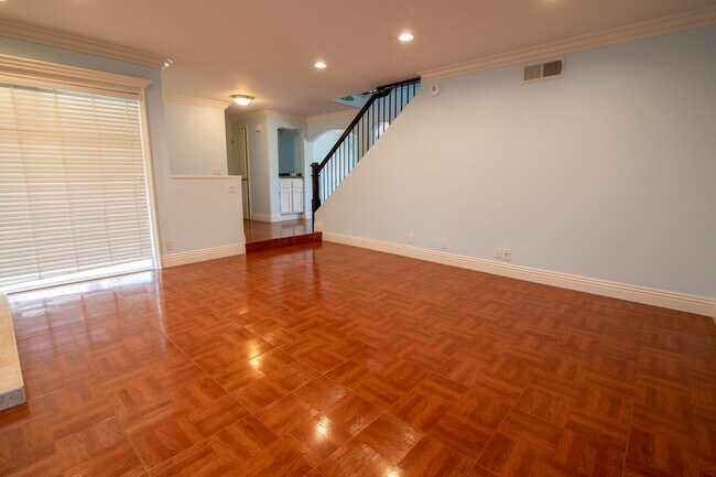 Living Room - 5191 Victoria Pl