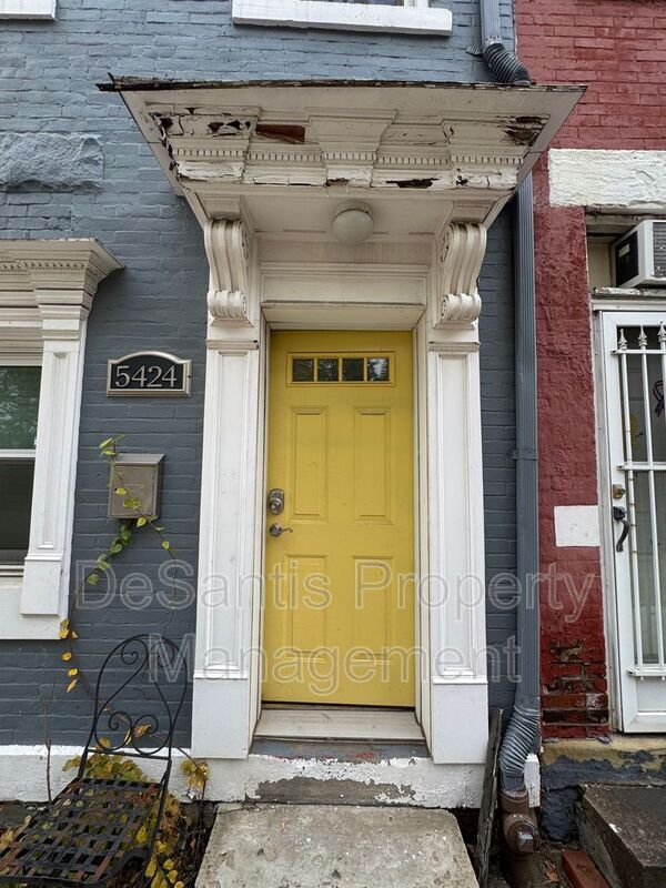 Foto del edificio - 5424 Harrison St