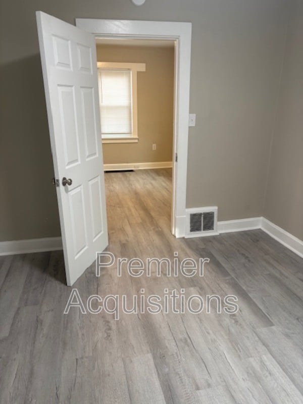 Photo - 614 Leonard St House