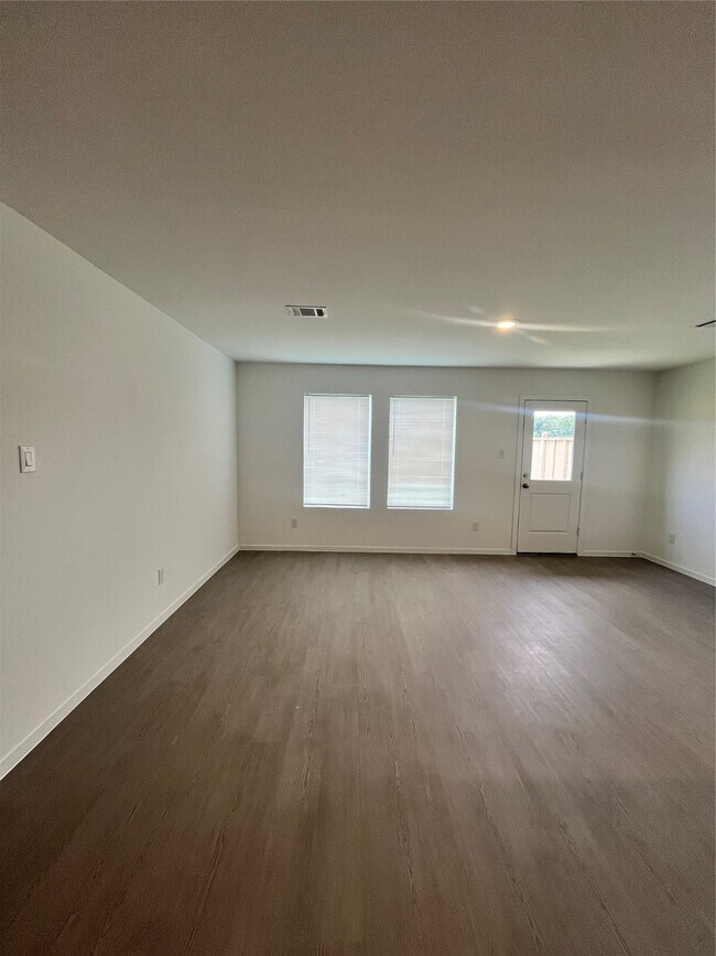 Foto del edificio - 25431 Birch St