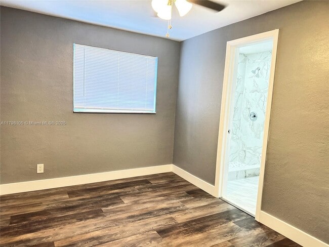 Foto del edificio - 6644 Raleigh St