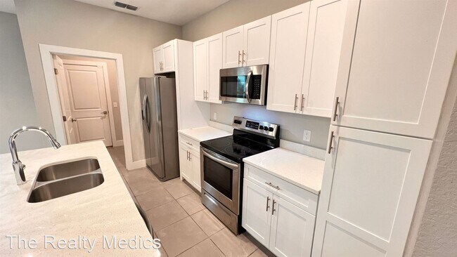 Foto del edificio - 4 br, 2 bath House - 96 Orchid Ct