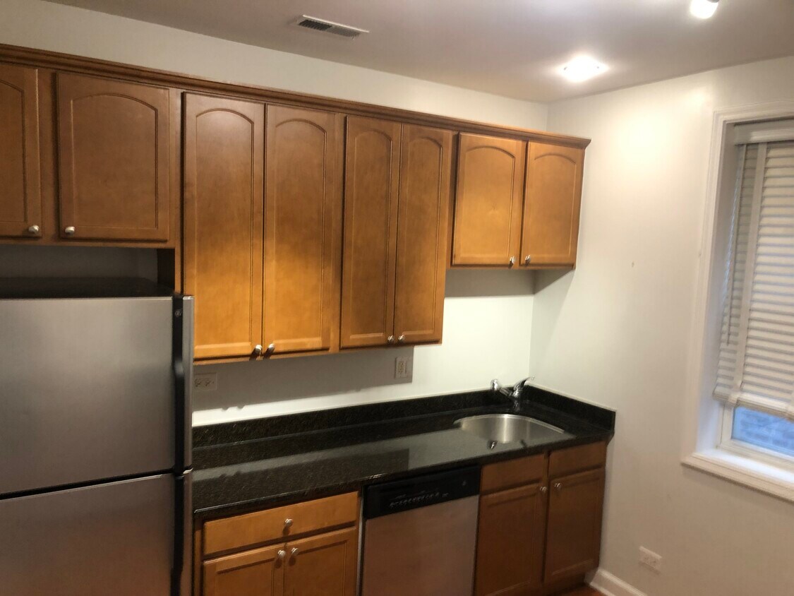 Foto principal - 4849 N Wolcott Ave