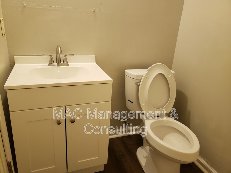 Foto principal - 1325 Virginia Ave