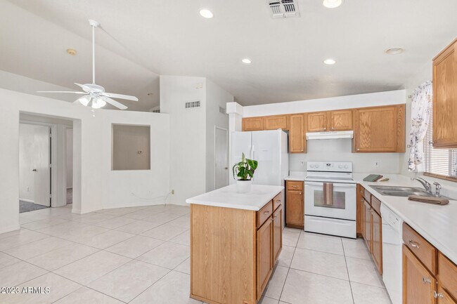 Building Photo - 12423 N 41st Ave
