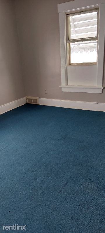 Foto del edificio - 3 br, 1 bath House - 2543 Mahoning Rd NE