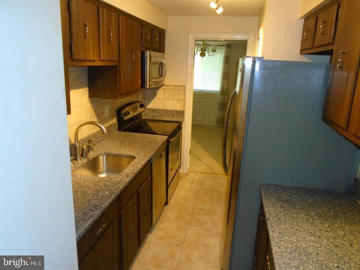 Foto principal - 5822 Kara Pl