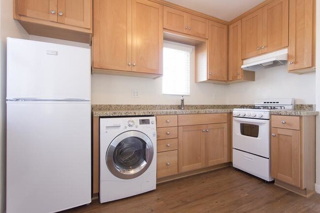 Building Photo - 1 bedroom in San Diego CA 92107