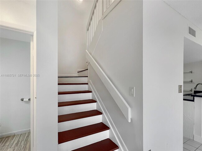 Foto del edificio - 8515 NW 3rd Ln