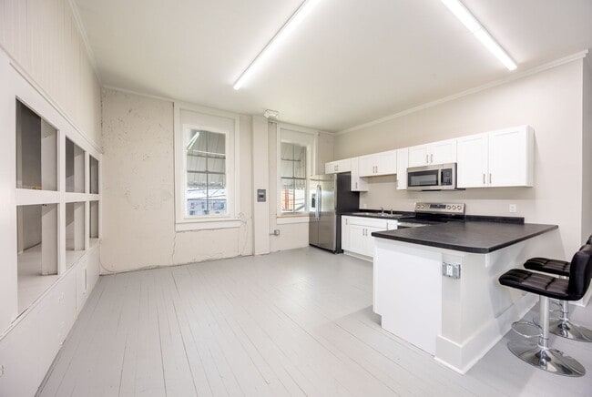 Foto del edificio - 9 S Main St