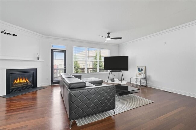 Building Photo - 5747 Pine Oak Dr NW