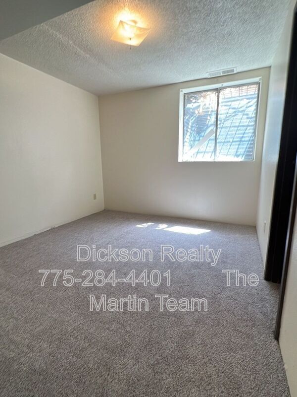 Foto del edificio - 1402 E 9th St