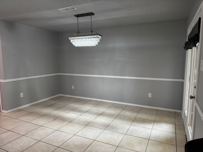Foto del edificio - Stunning 3 Bed, 2 Bath Home in Sunridge Subdivision