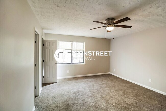 Building Photo - 3 Bedroom Pet-Friendly Home in Jonesboro, GA with Main Street Renewal