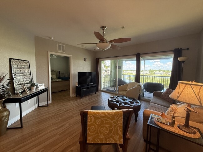 Building Photo - 2160 Heron Lake Dr