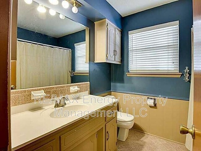 Foto del edificio - 3729 N McMillan Ave