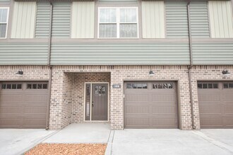 Building Photo - 106 Adkins St