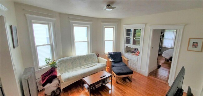 Foto del edificio - 76 Conwell Ave